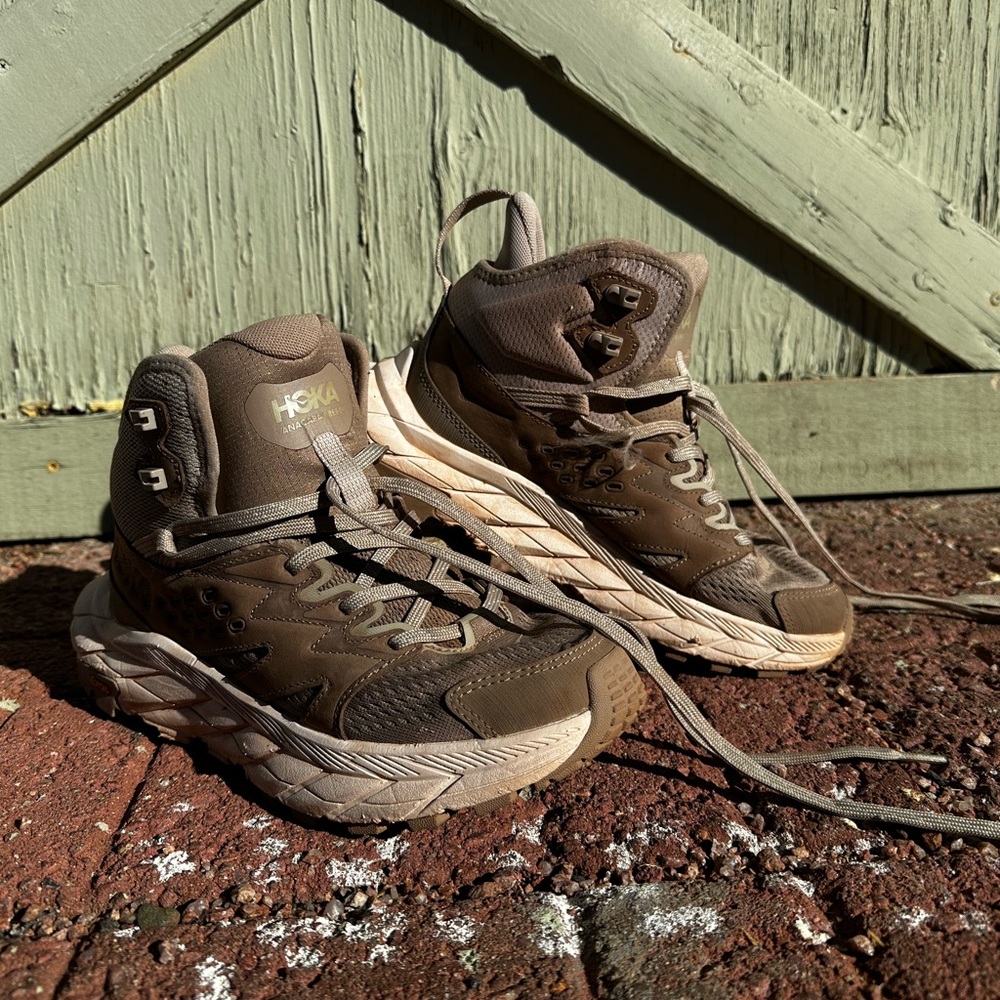 HOKA One One Anacapa Breeze